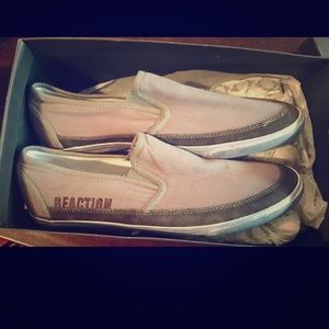 Men's gray canvas slides.   Kenneth Cole Reaction.